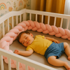 tresse de lit rose bebe endormi